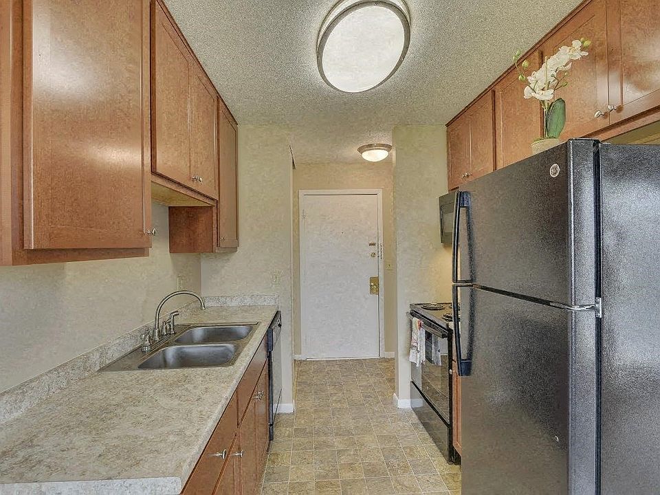 Northtown Village Apartment Rentals Spring Lake Park, MN Zillow