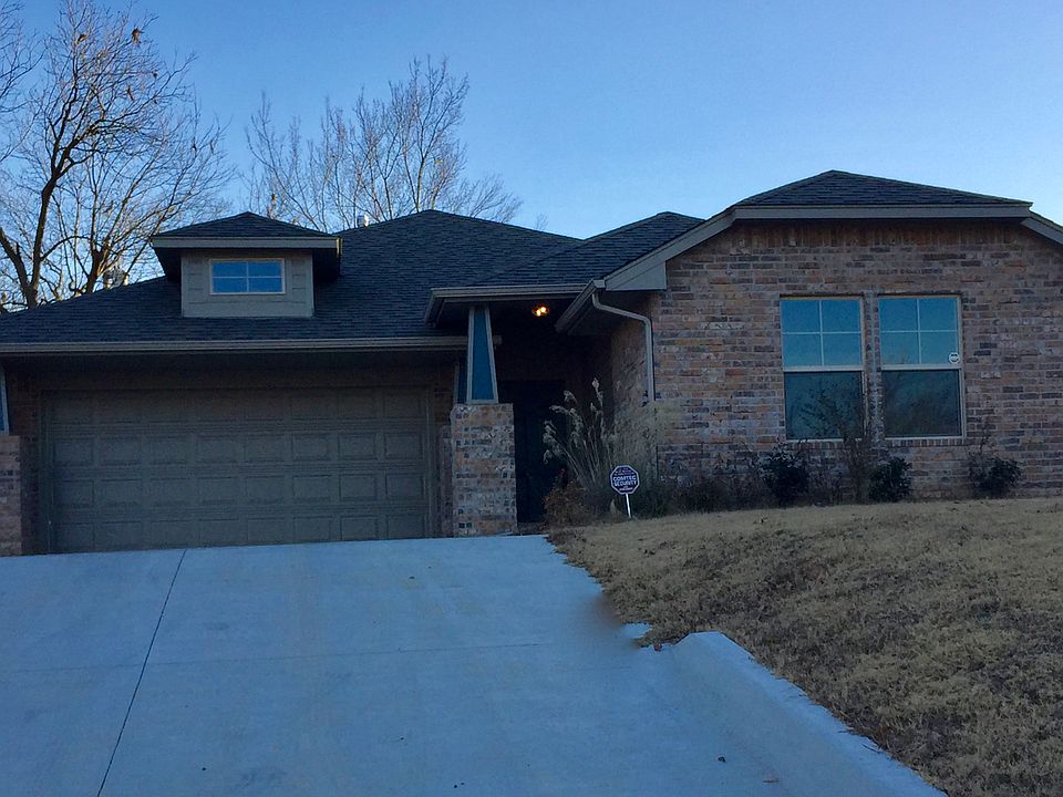 1st image of 1440 NE 13th St
