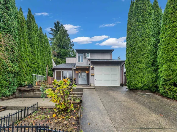 3235 Dunkirk Ave, Coquitlam, BC V3E 1G8