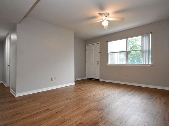 2nd image of 2360 SW Archer Rd APT 1008