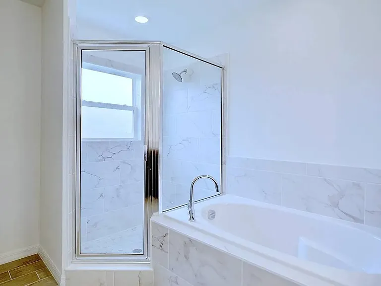 4548 Adrienne St — Photo 20