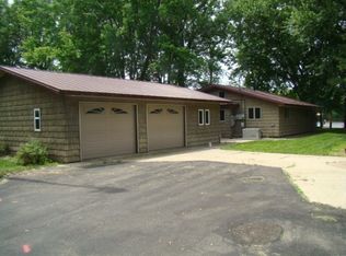9161 Riverview Ln, Fremont, WI 54940