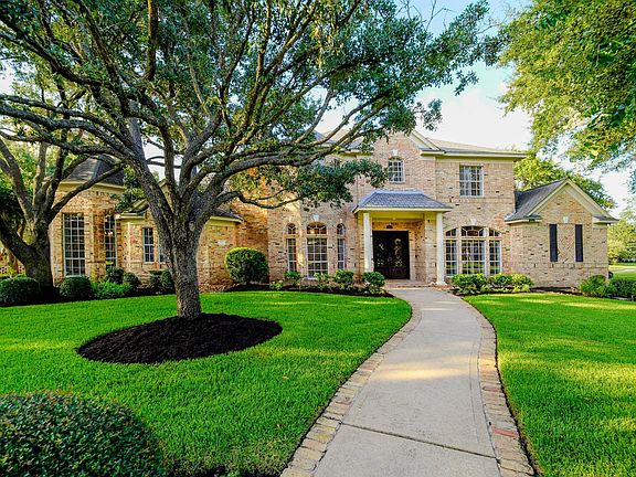 2nd image of 60 Champion Villa Dr