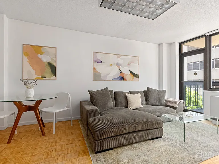 403 E 62nd St #3C — Photo 3