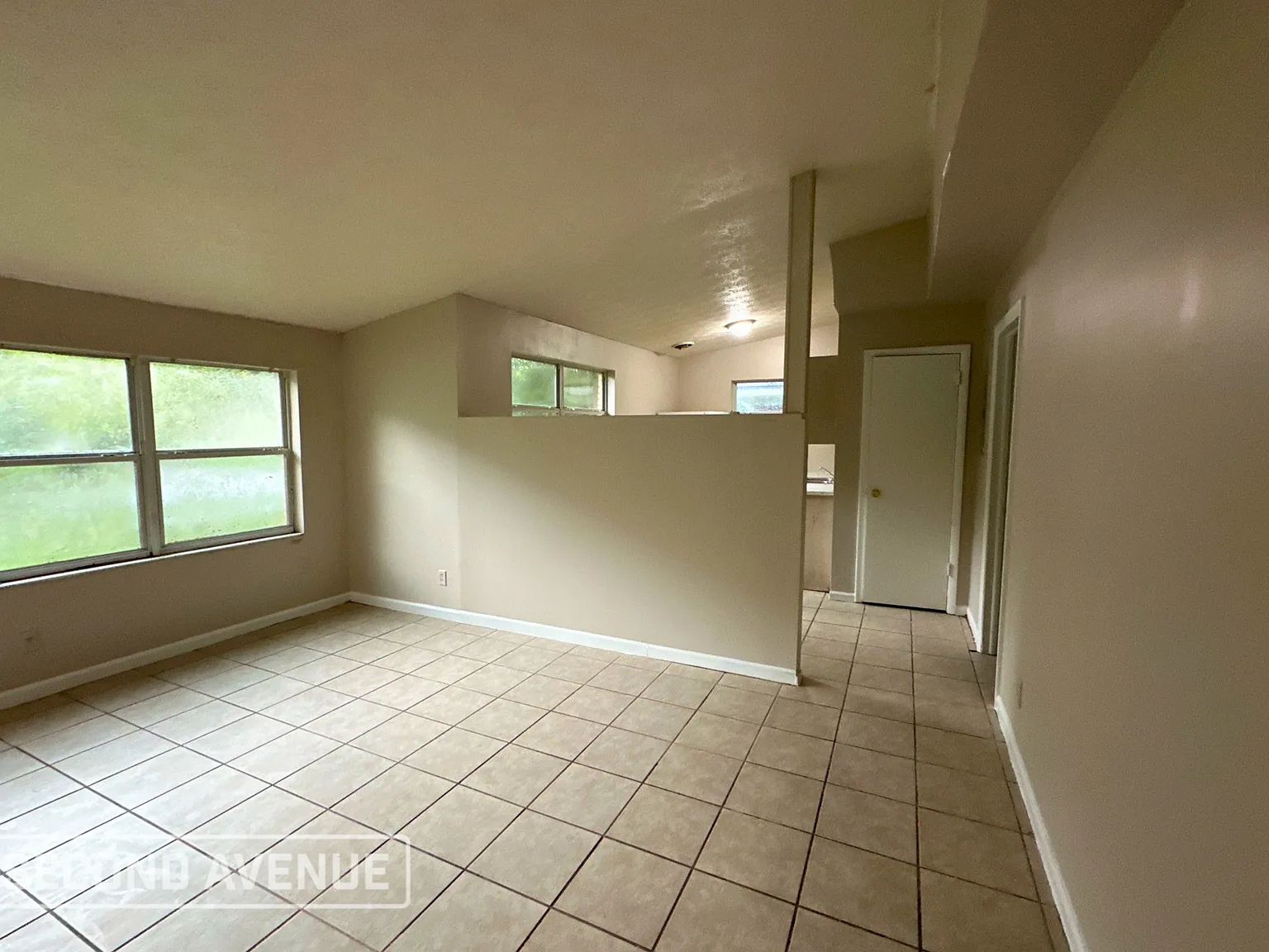 3 bed, 1.0 bath, 1110 sqft, $1,495 — Photo 2