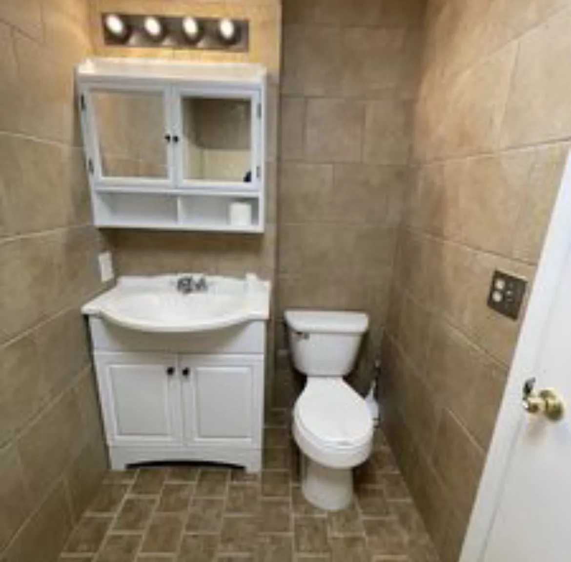 3 bed, 1360 sqft, $1,500 — Photo 4