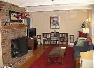 5th image of 1410 W Monmouth Ct