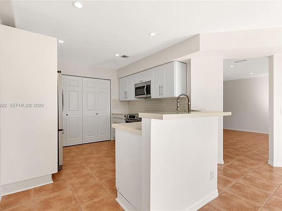 4th image of 5467 SW 125th Ter #5467