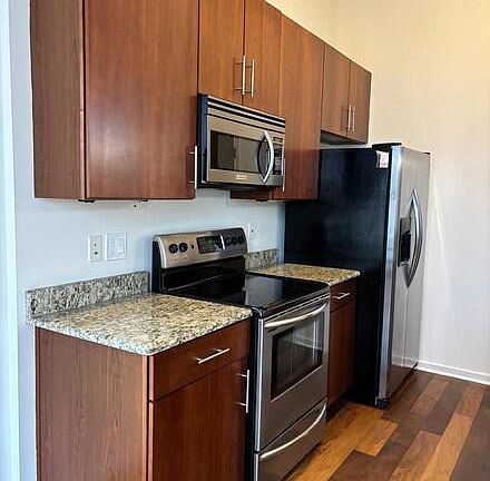 5th image of 926 N 3rd St APT 3D