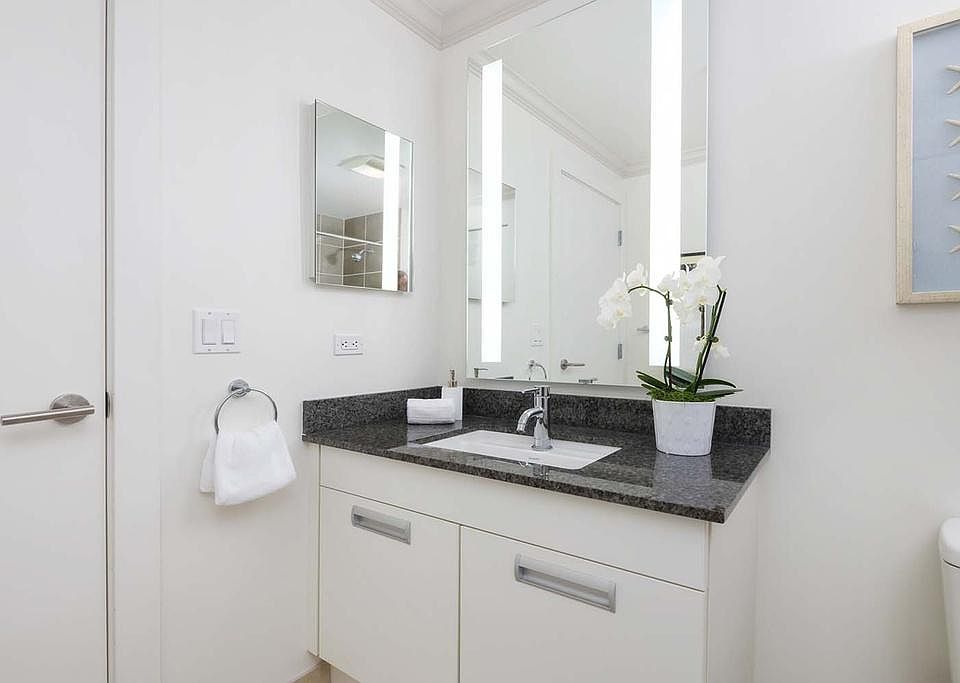 1st image of 300 Berry St Unit 1109