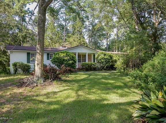 3rd image of 2741 Claire Ln