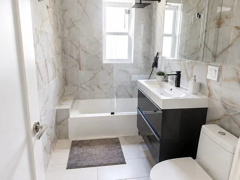 1013 Avenue K #2 — Photo 6