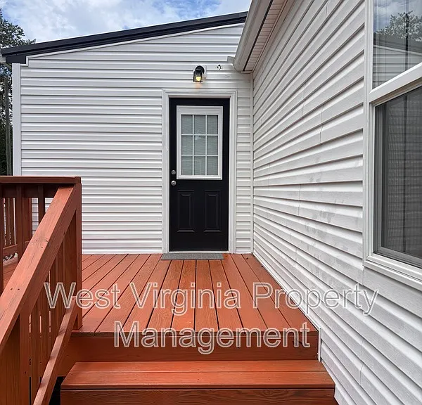 312 Highland St — Photo 11