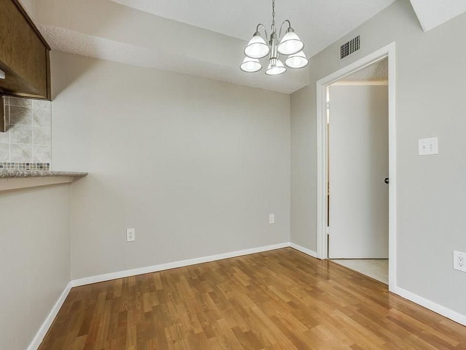 1st image of 843 Dublin Dr #3