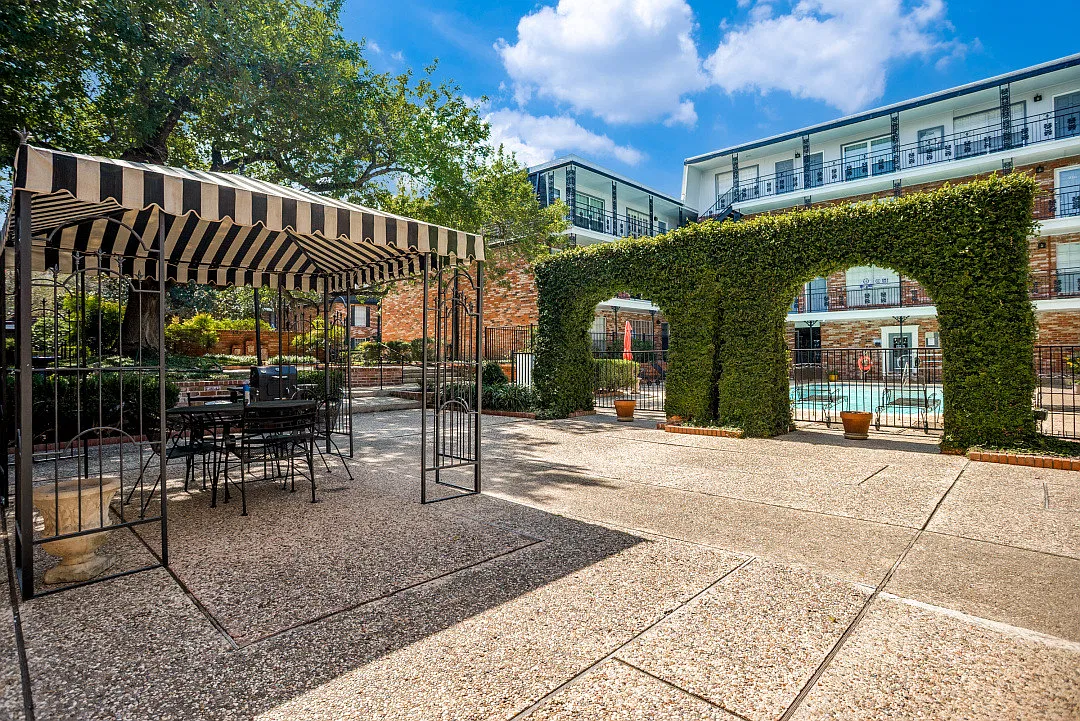 1 bed, 652 sqft, $1,150 — Photo 2