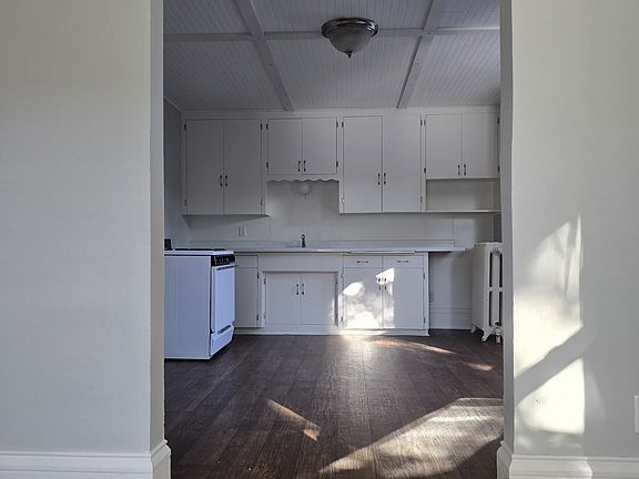 4th image of 885 Grand Ave APT 3