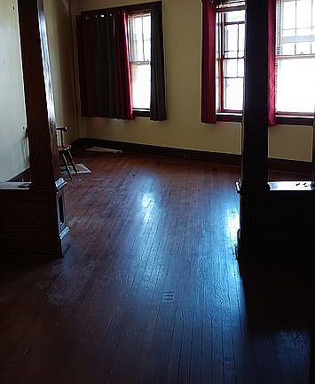 4th image of 239 Spring St
