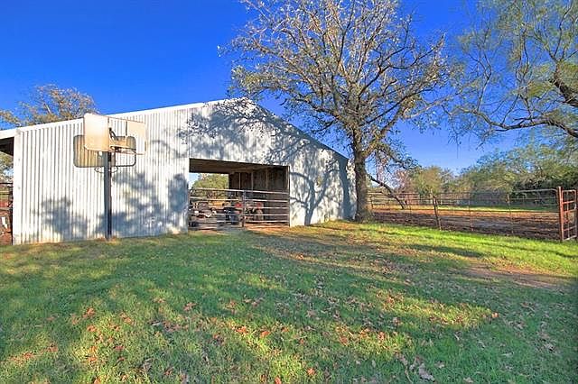 1st image of 1484 County Road 323 #B