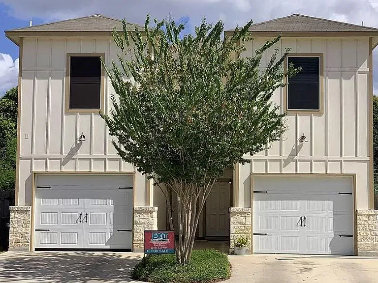 551 Advantage Dr — Photo 1