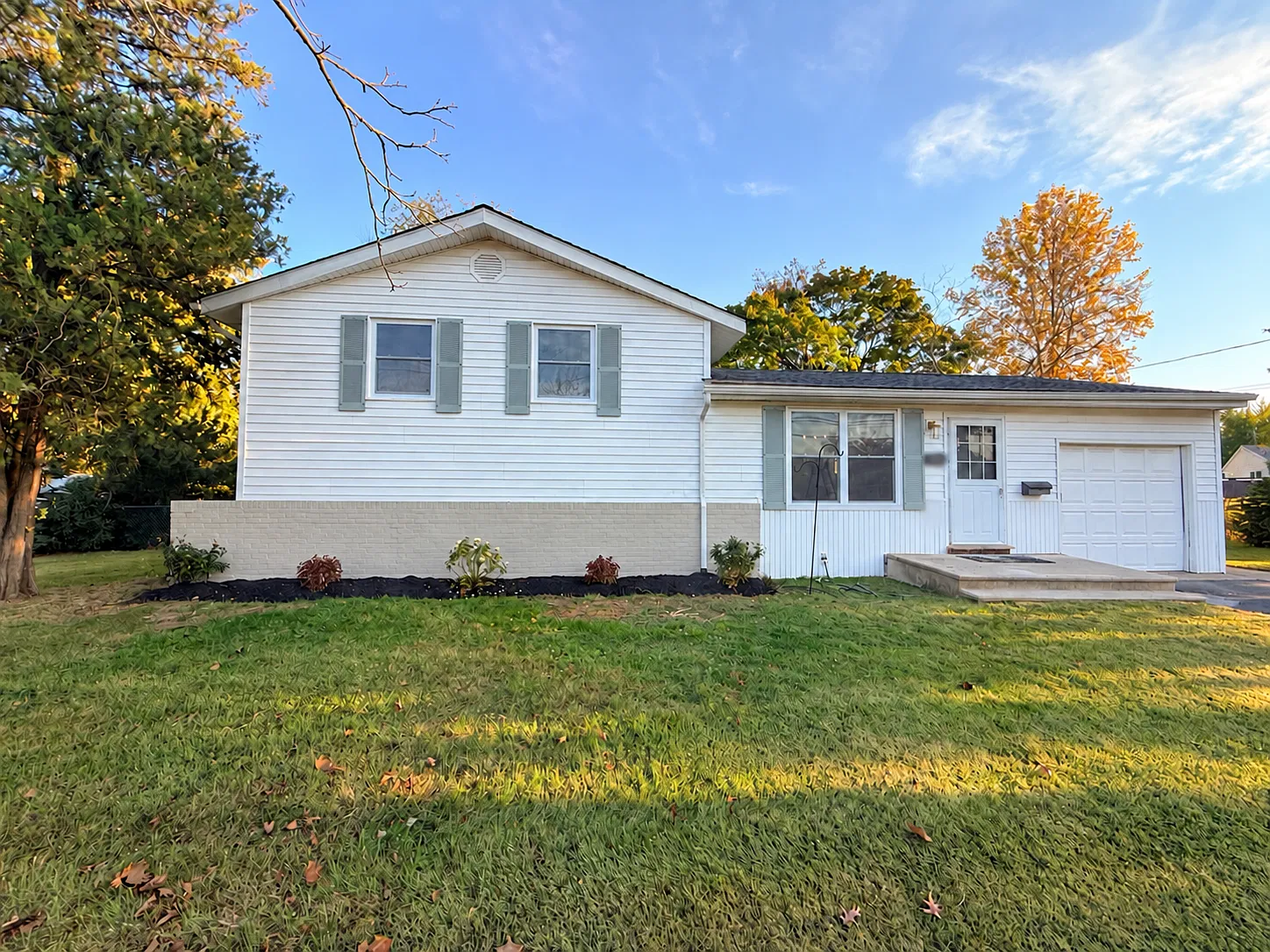 3 bed, 1488 sqft, $3,000 — Photo 1