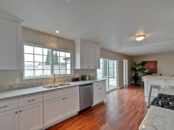 4th image of 2517 Sierra Serena Ct