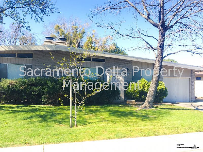 1st image of 1427 Topaz Way