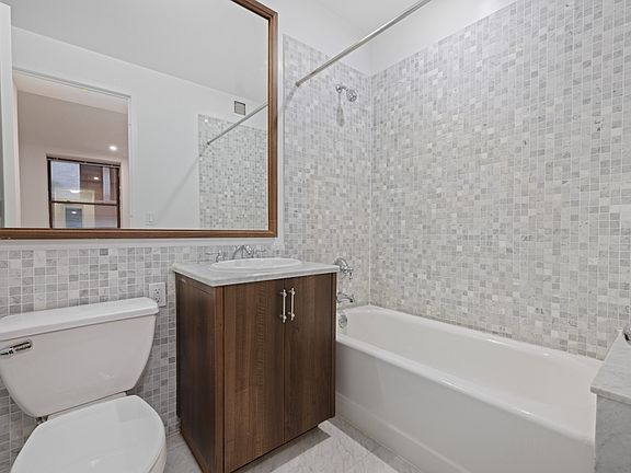 5th image of 37 Wall St APT 25I