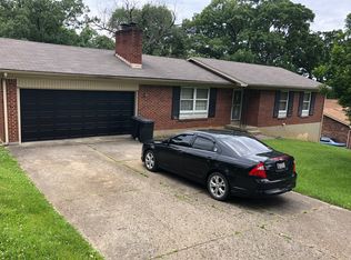 1629 Maple Ln, Radcliff, KY 40160