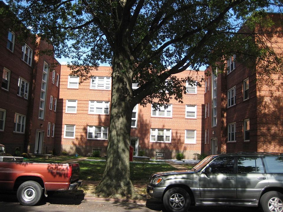 1st image of 4916 Jamieson Ave Floor 2