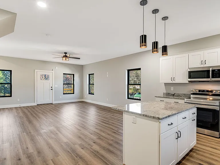 613 Salem Heights Ln — Photo 6