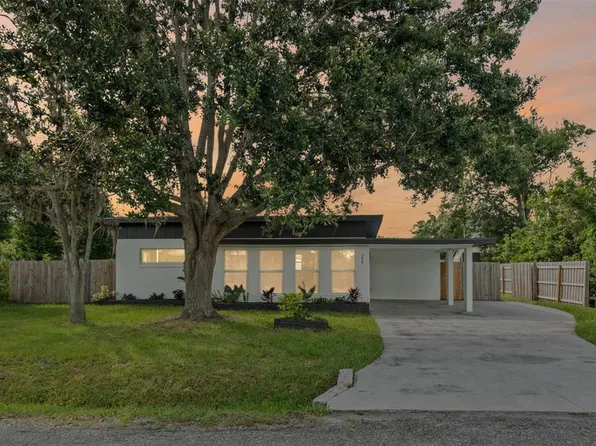 275 Garden Rd, Venice, FL 34293