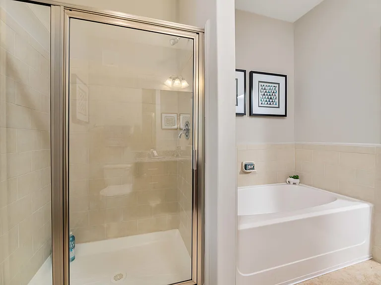 Lakeside Village Apartments