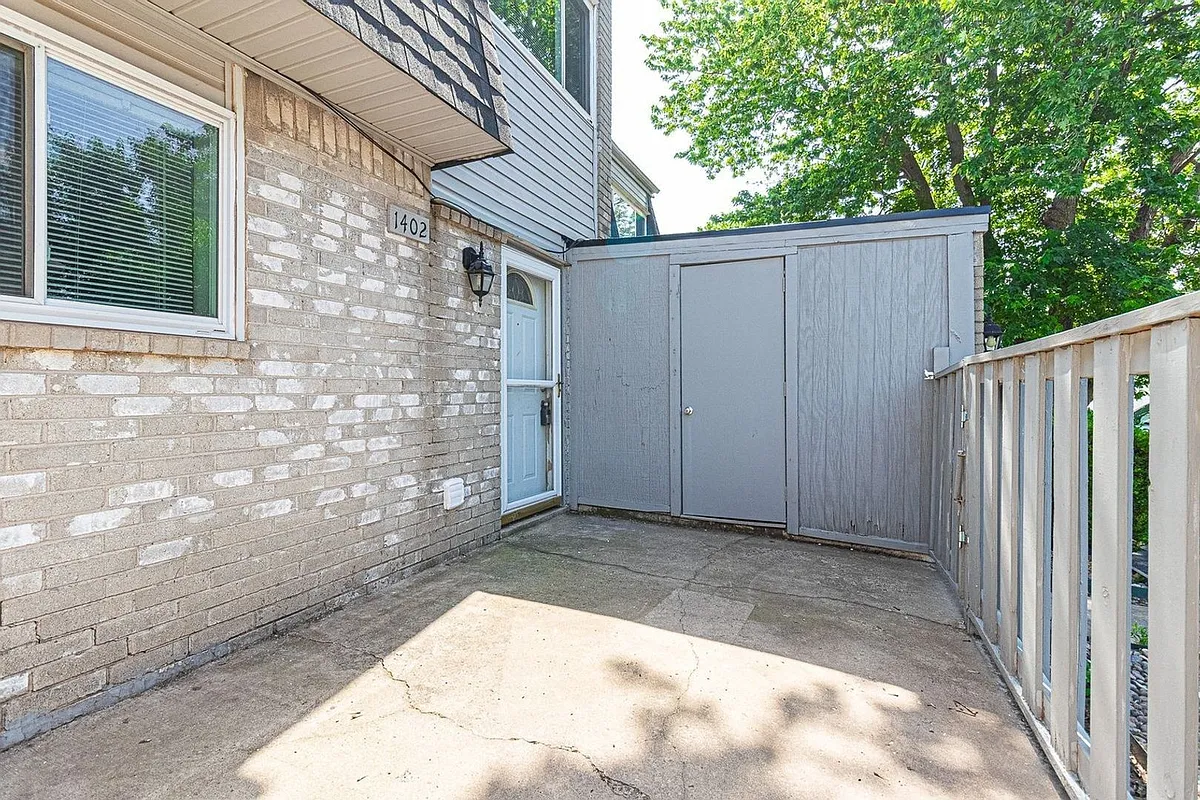 Building Photo - 1402 Bill Carrol Dr
