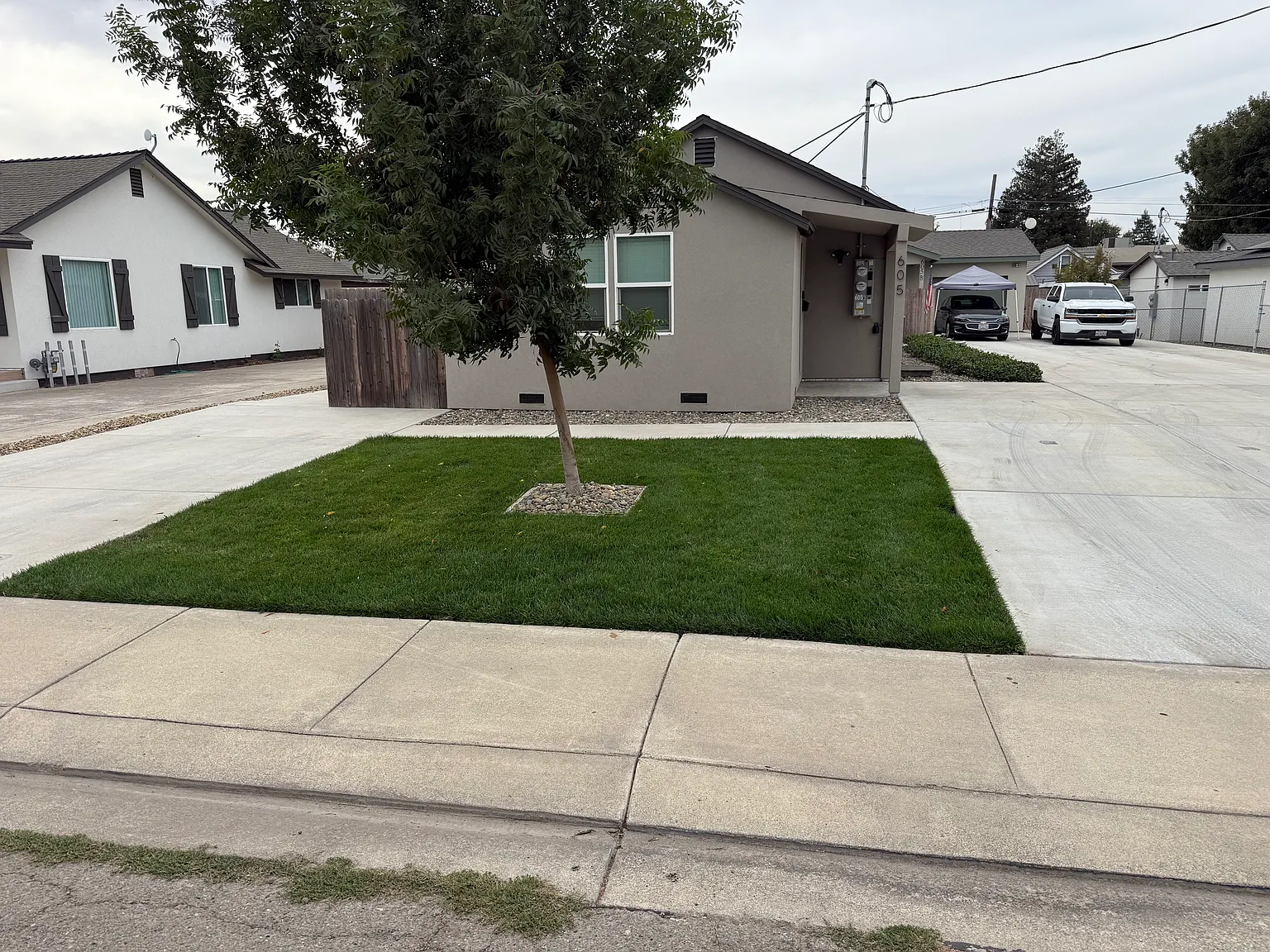 2 bed, 856 sqft, $2,000 — Photo 1