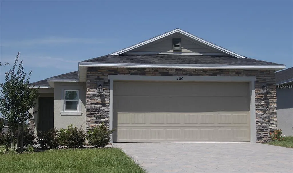 3 bed, 2.0 bath, 1511 sqft, $1,900 — Photo 2