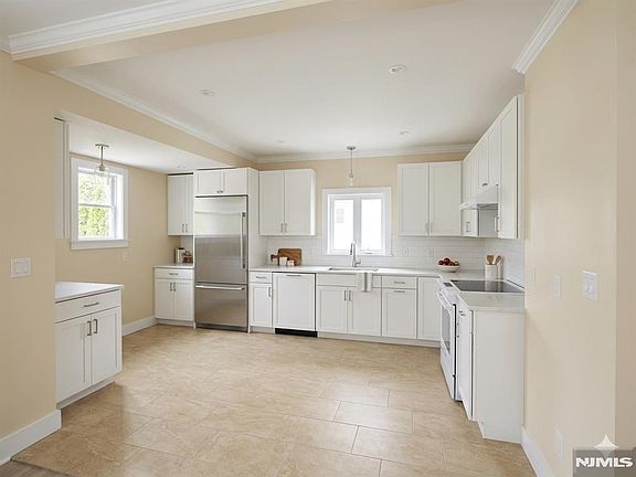 5th image of 80 Union Pl