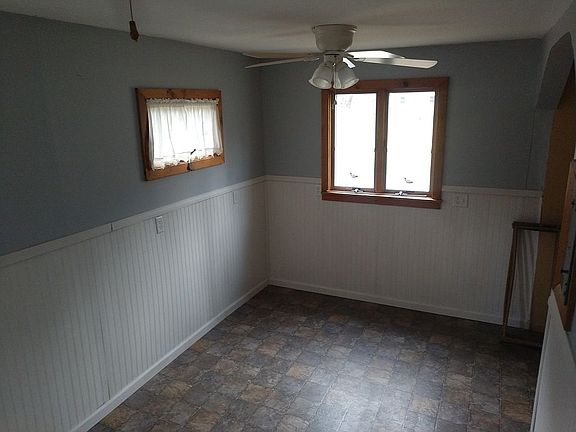 3rd image of 245 Lake Shore Dr N