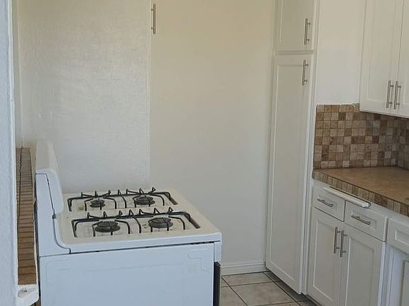 3rd image of 10241 Ruoff Ave APT D