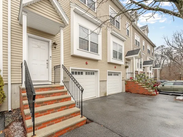 30 Ames Ave Unit 30, Canton, MA 02021