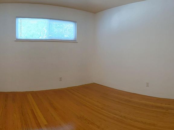 5th image of 141 Santa Clara Ave #B