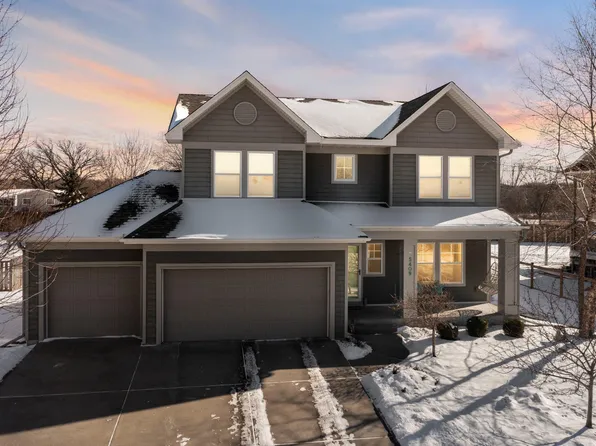 5409 Edgewater Dr, Savage, MN 55378