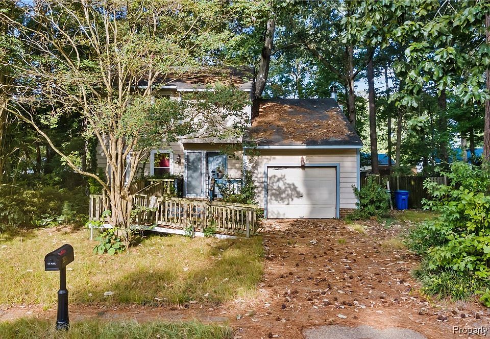 1st image of 221 Windsor Castle Dr