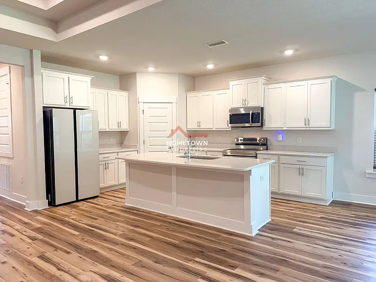220 Camellia Dr — Photo 7
