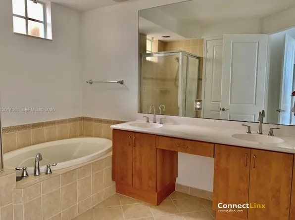 2955 NW 126th Ave, Sunrise, FL 33323
