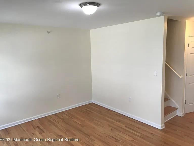112 Morris Ave #B — Photo 11