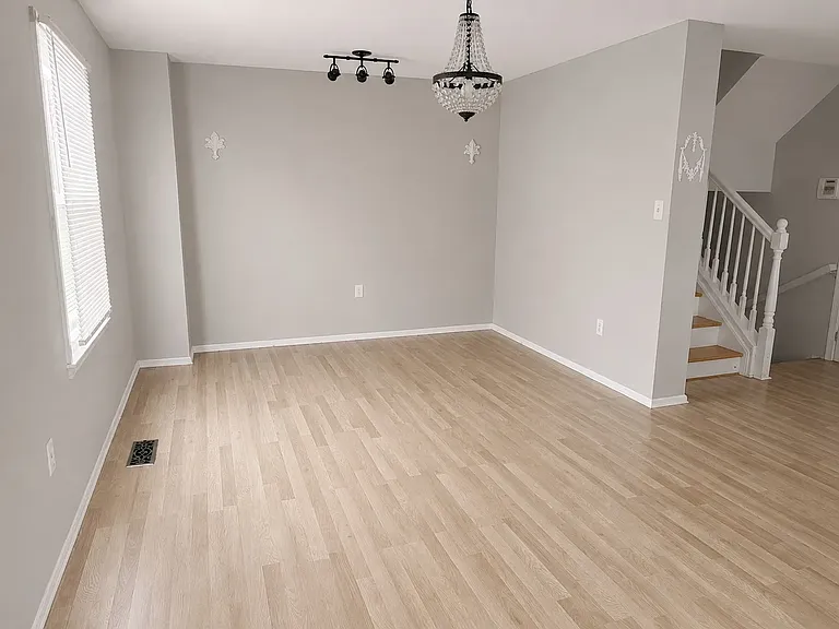 4360 Greenberry Ln — Photo 2
