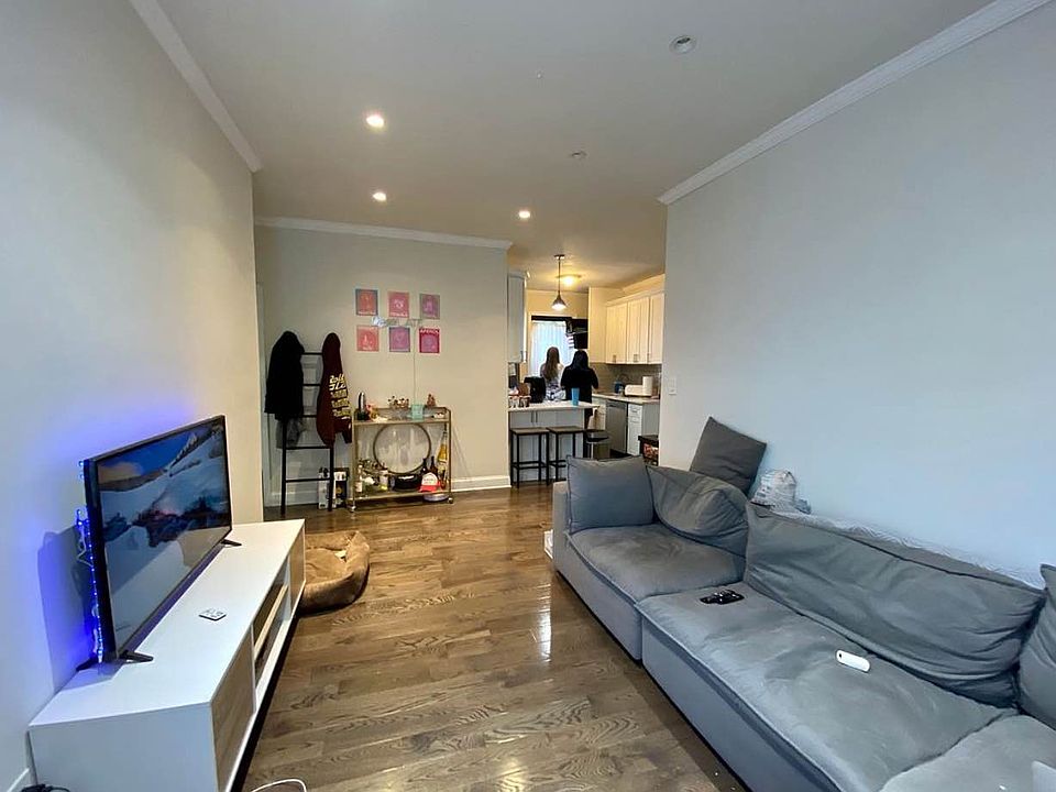 1st image of 21-05 33rd St #2M