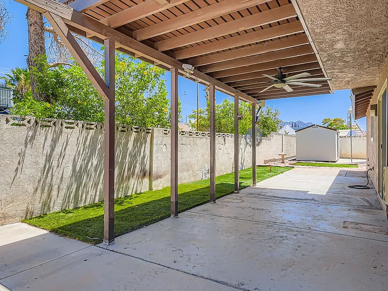 733 Strawberry Pl — Photo 25