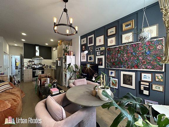 3rd image of 841 N Mozart St #3A