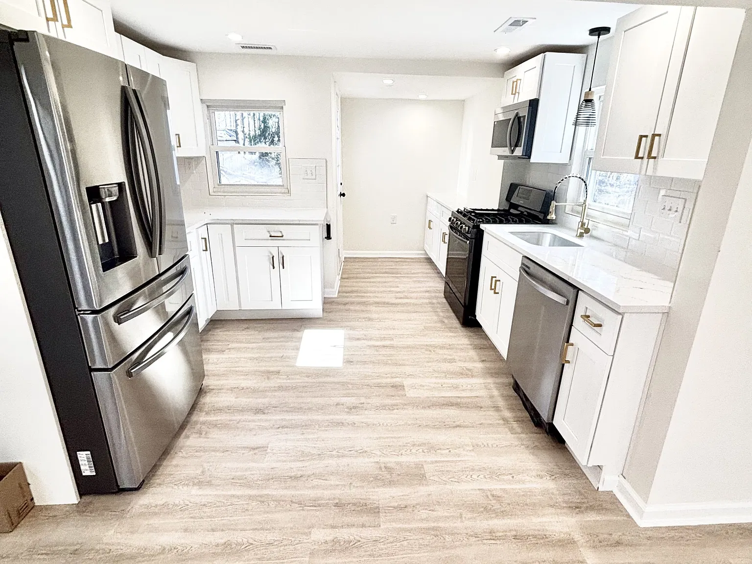 4 bed, 1840 sqft, $3,475 — Photo 2